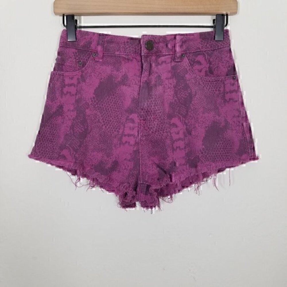BDG Animal Print High Rise Cheeky Jean Shorts Size 26